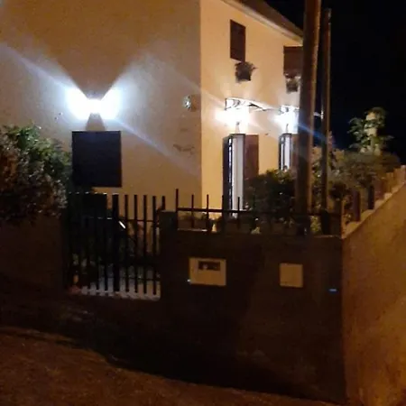 Whale's ポルト・モニス