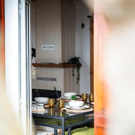 Whale's * ポルト・モニス