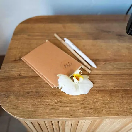 Whale's 莫尼兹港