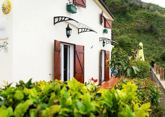 Semesterbostad Whale's Porto Moniz